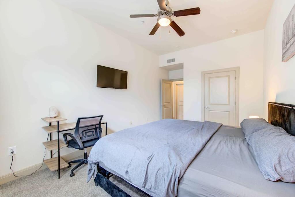 Cozy Apt Nrg Pool,Wi-Fi, Free Parking, Petsok! Houston Buitenkant foto