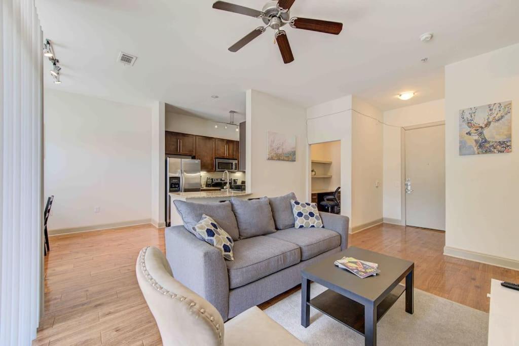Cozy Apt Nrg Pool,Wi-Fi, Free Parking, Petsok! Houston Buitenkant foto