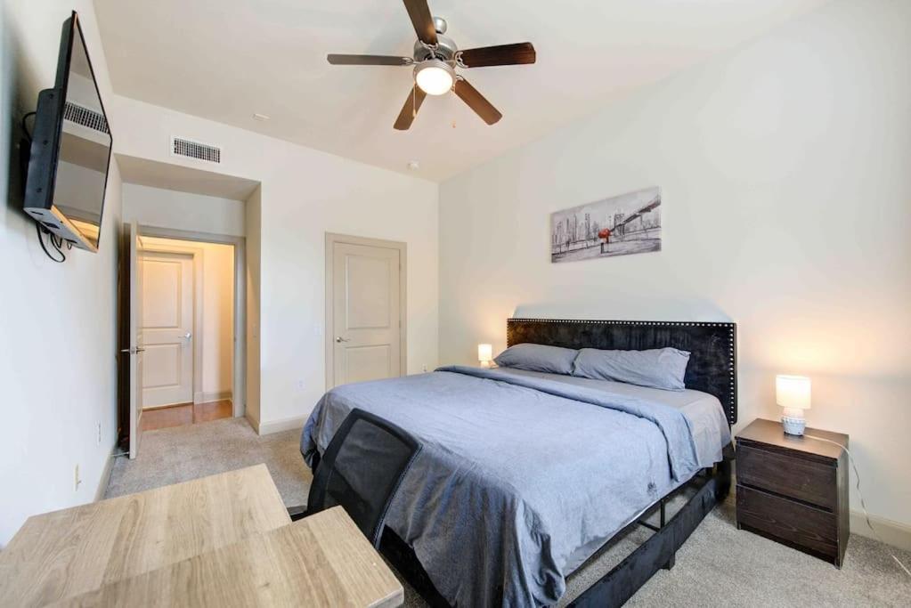 Cozy Apt Nrg Pool,Wi-Fi, Free Parking, Petsok! Houston Buitenkant foto